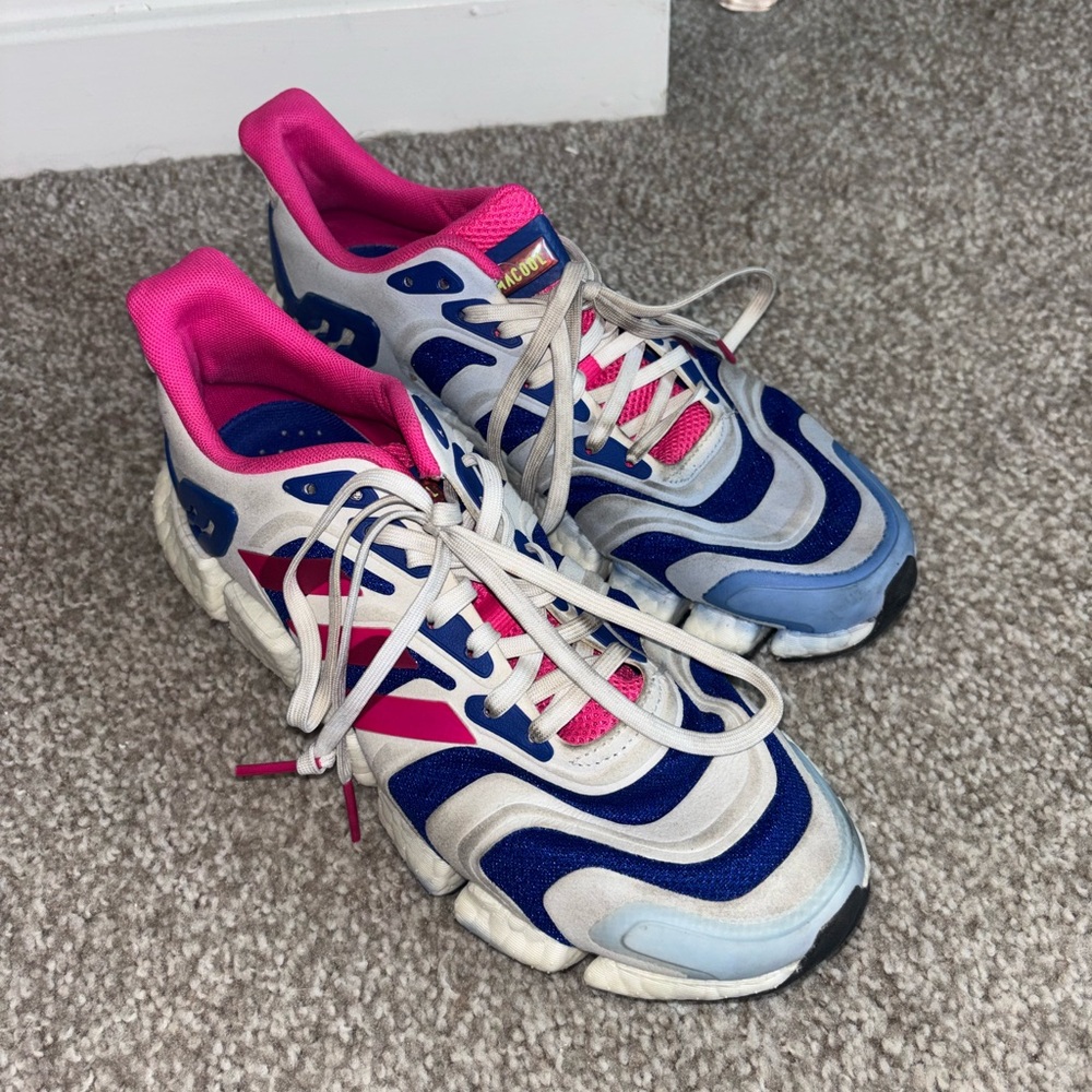 Adidas Sneakers